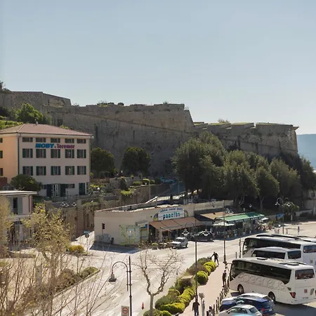 Ponticello Mare - Helloelba ポルトフェッラーイオ